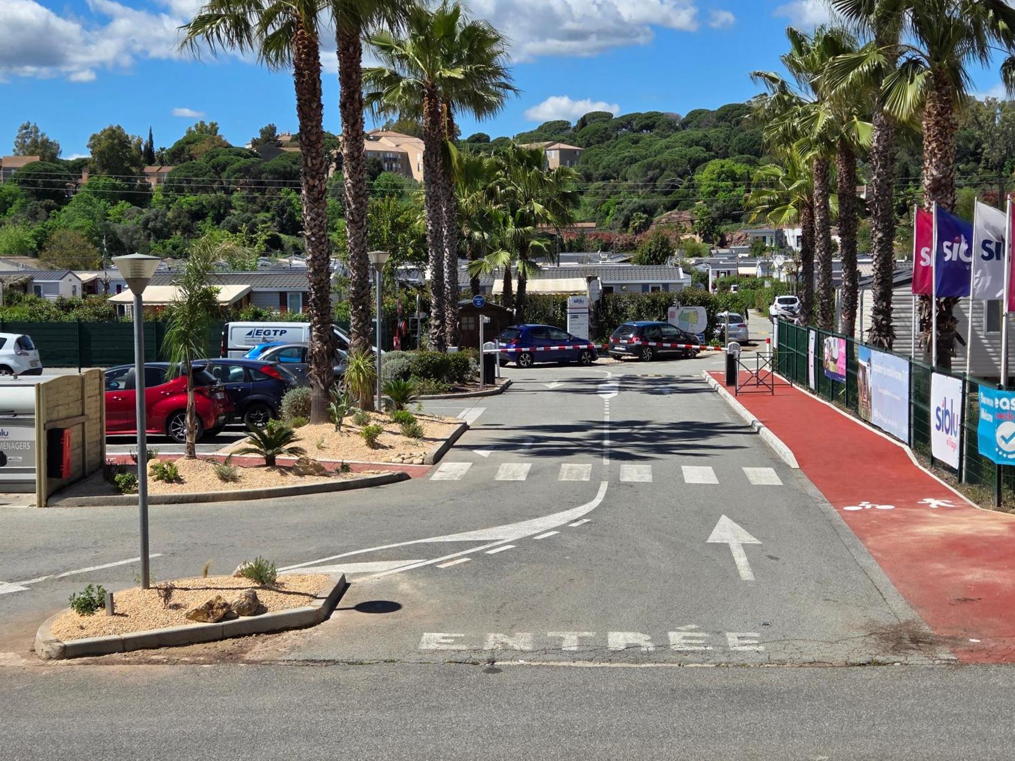 Hotel Fabuleux Mobil-Homme 4/6 Personnes Fréjus Esterno foto
